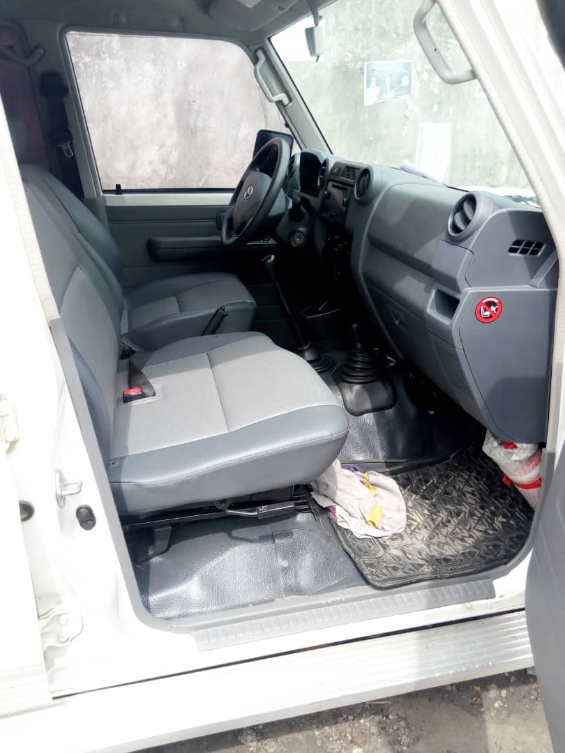 Toyota Land Cruiser 2013 Toyota Land Cruiser 2013