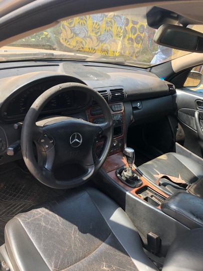 Mercedes-Benz 200 2005