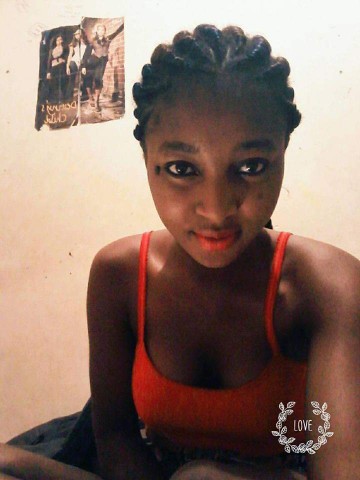 Demande d'emploi - caissière - serveuse