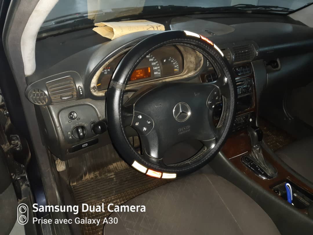 Mercedes-Benz C240 2002