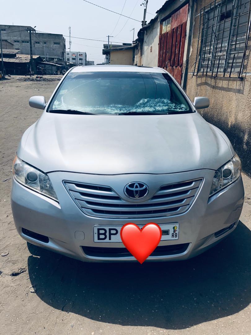 Camry 2009 automatique 6 cylindres intérieur cuir moteur en forme série BP à vendre à 3.500.000