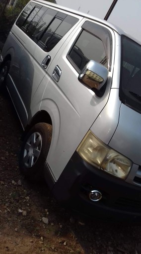 Toyota Hi-ace  2014