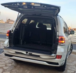 Toyota Land Cruiser V8  2018