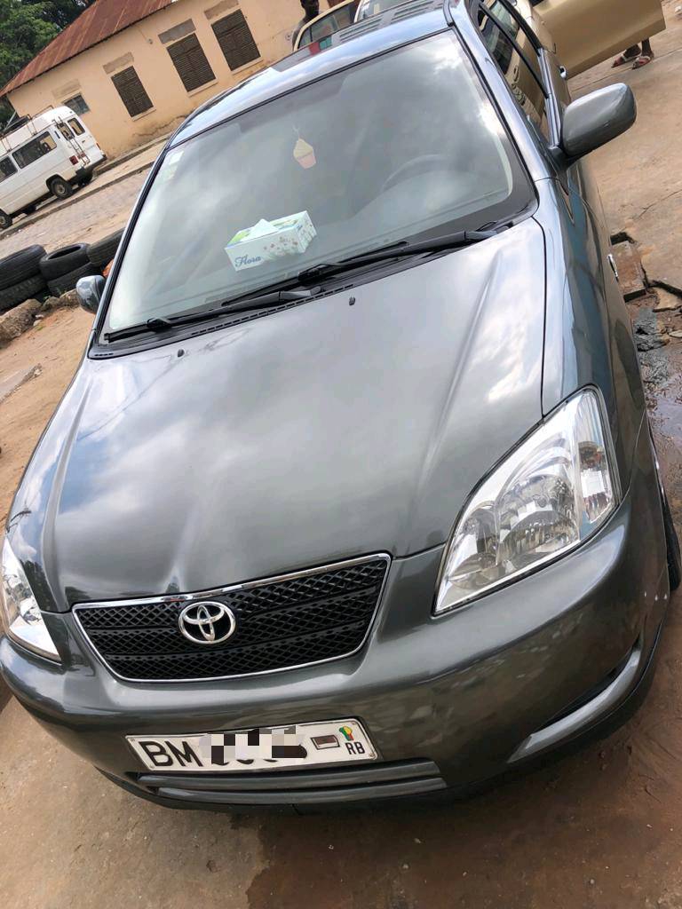 Corolla 2003 manuel série BM intérieur tissu moteur très en forme à vendre à 2.500.000