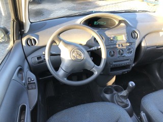 Toyota Yaris 2004