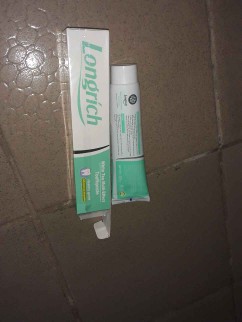 Pâte dentifrice sans fluor Pâte dentifrice sans fluor