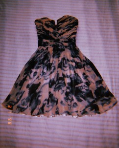 Robe de fête (adolescente) Robe de fête (adolescente)