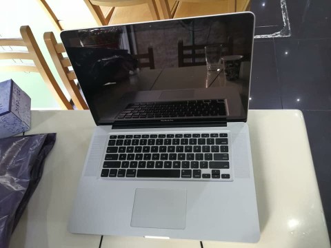 Ordinateur MacBook 2010