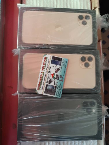 iPhone 11 Pro Max iPhone 11 Pro Max