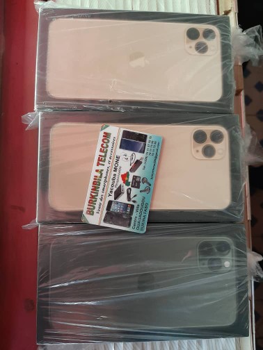 iPhone 11 Pro Max iPhone 11 Pro Max