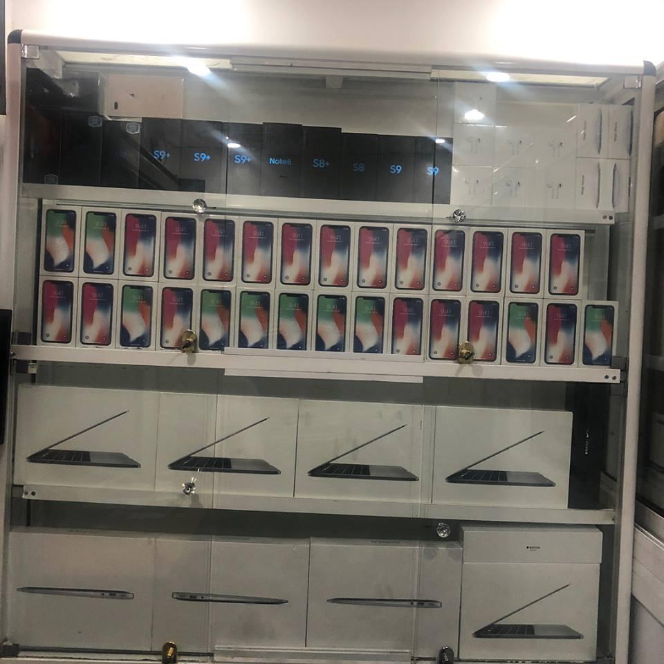 Apple iPhone X 256GB .64GB - Unlocked - USA Model - Apple Warranty