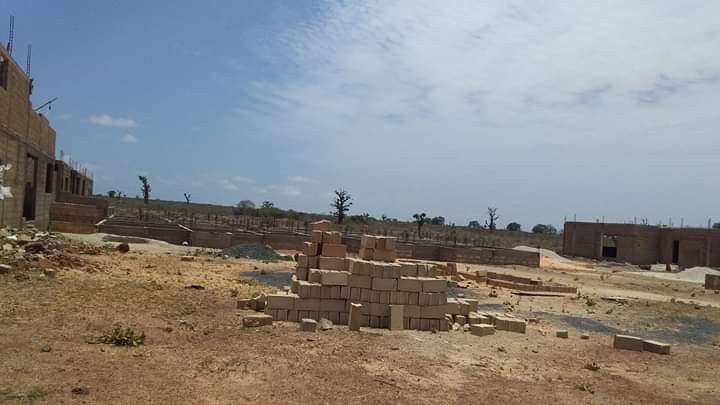 Vente Terrain 225 m² - Thies