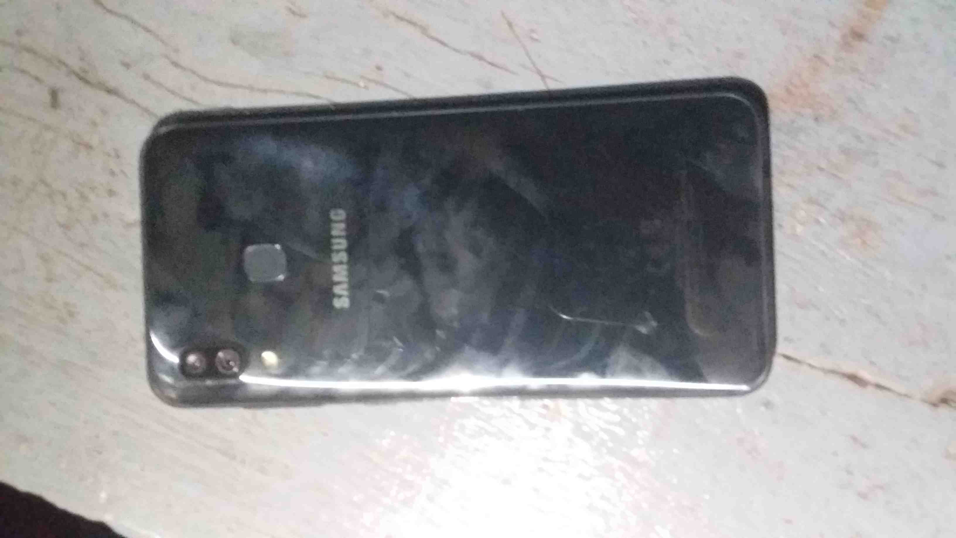 Samsung Galaxy A30