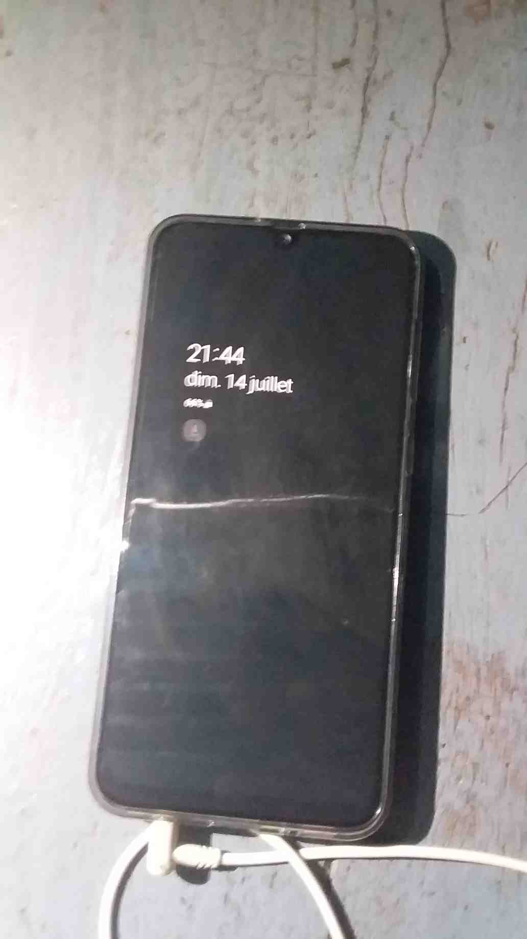 Samsung Galaxy A30 Samsung Galaxy A30