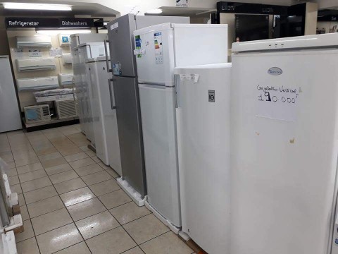 Cuisinière - Réfrigérateur - Machine à laver Cuisinière - Réfrigérateur - Machine à laver