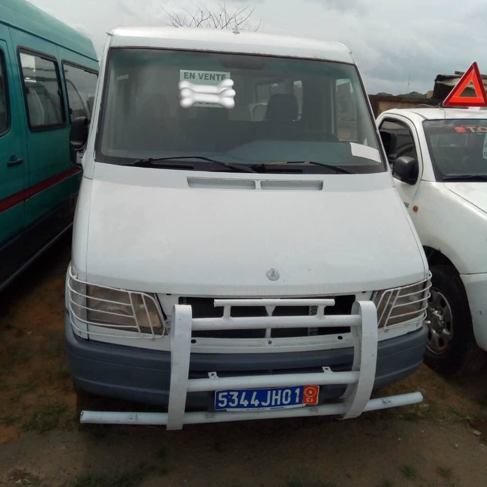 Mercedes Massa Gbaka importee propre