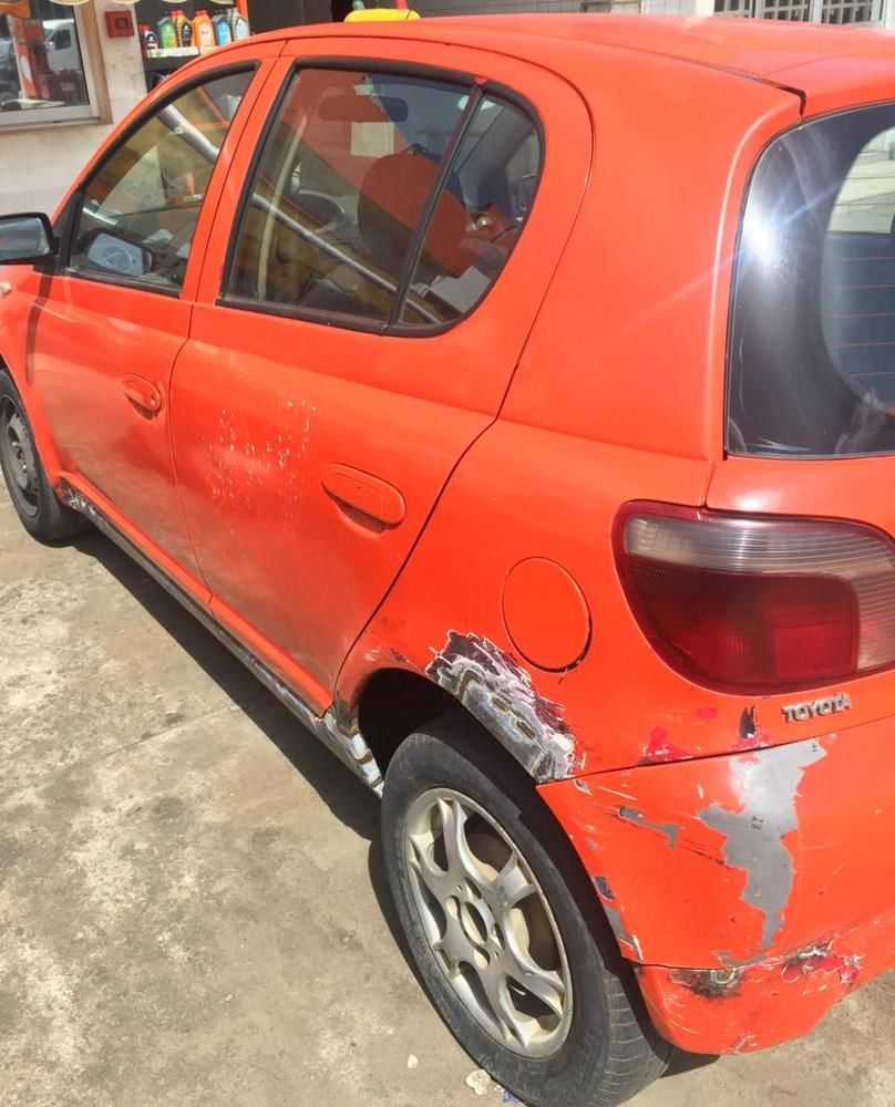TOYOTA YARIS MANUELLE TAXI COMPTEUR A BON PRIX