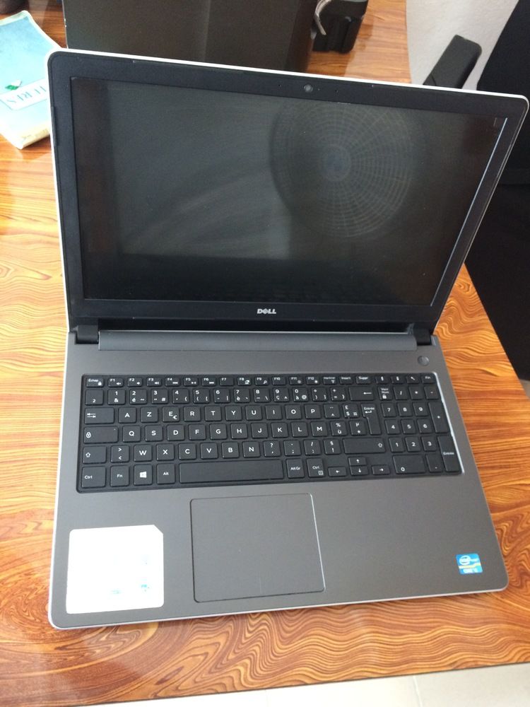 Ordinateur portable dell inspiron 15 core i3 640 giga 6giga ram pc casie neuf 15pouces