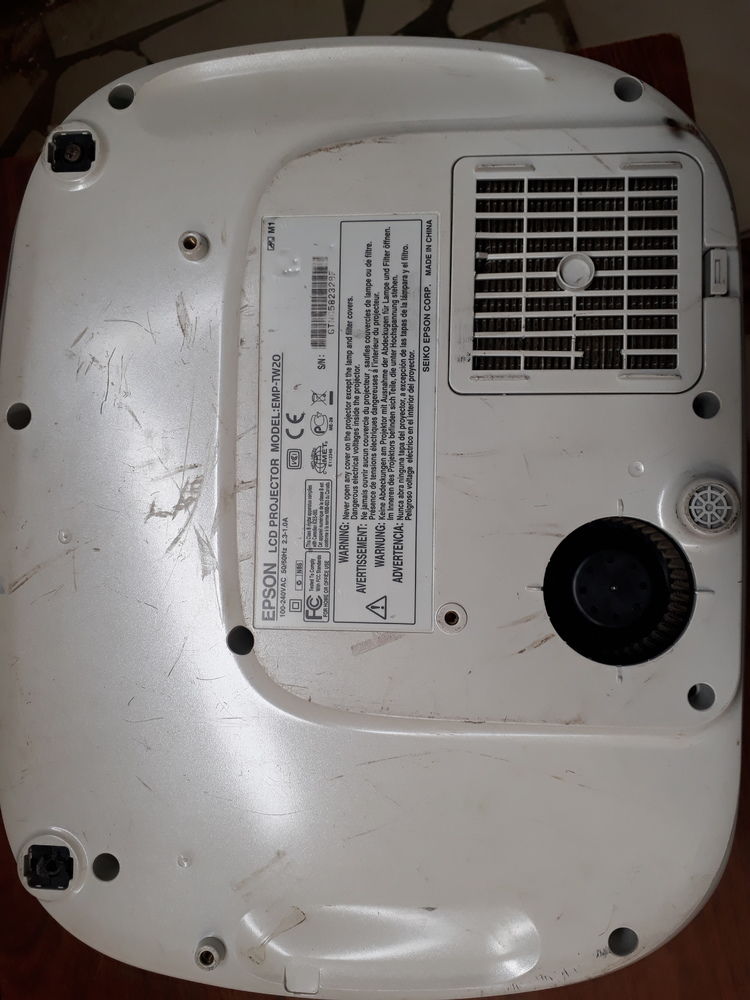 Videoprojecteur Epson Model EMP-TW20