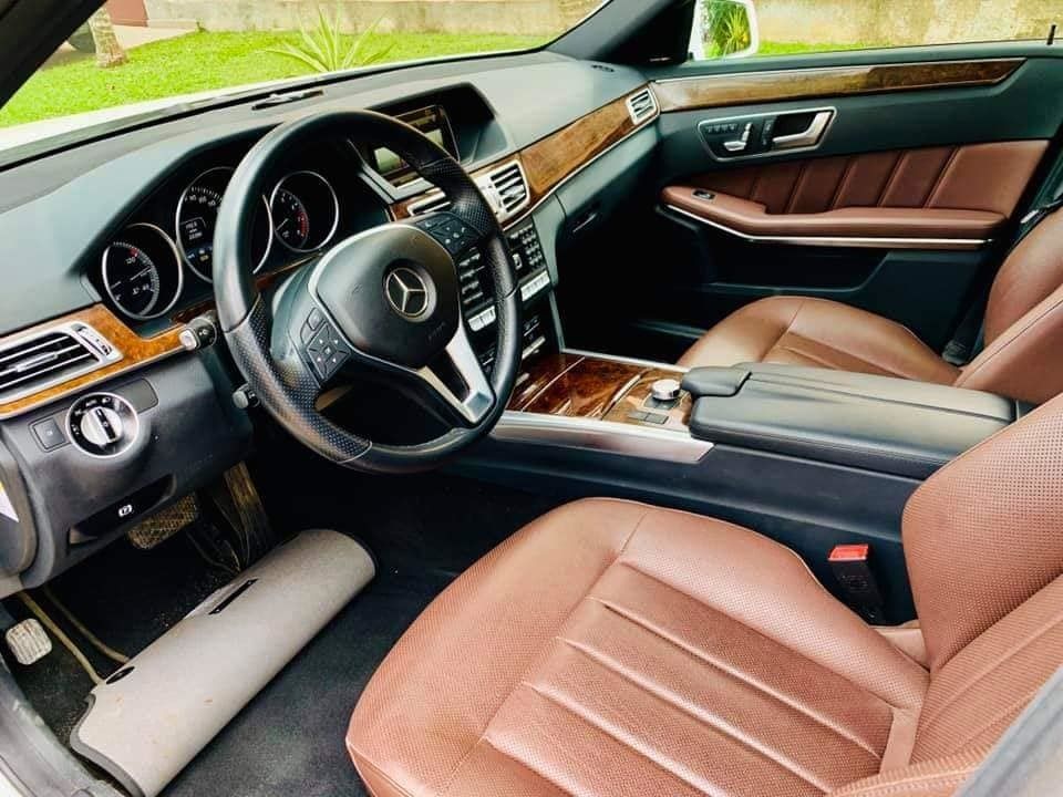 LOCATION MERCEDES C300 SANS CHAUFFEUR