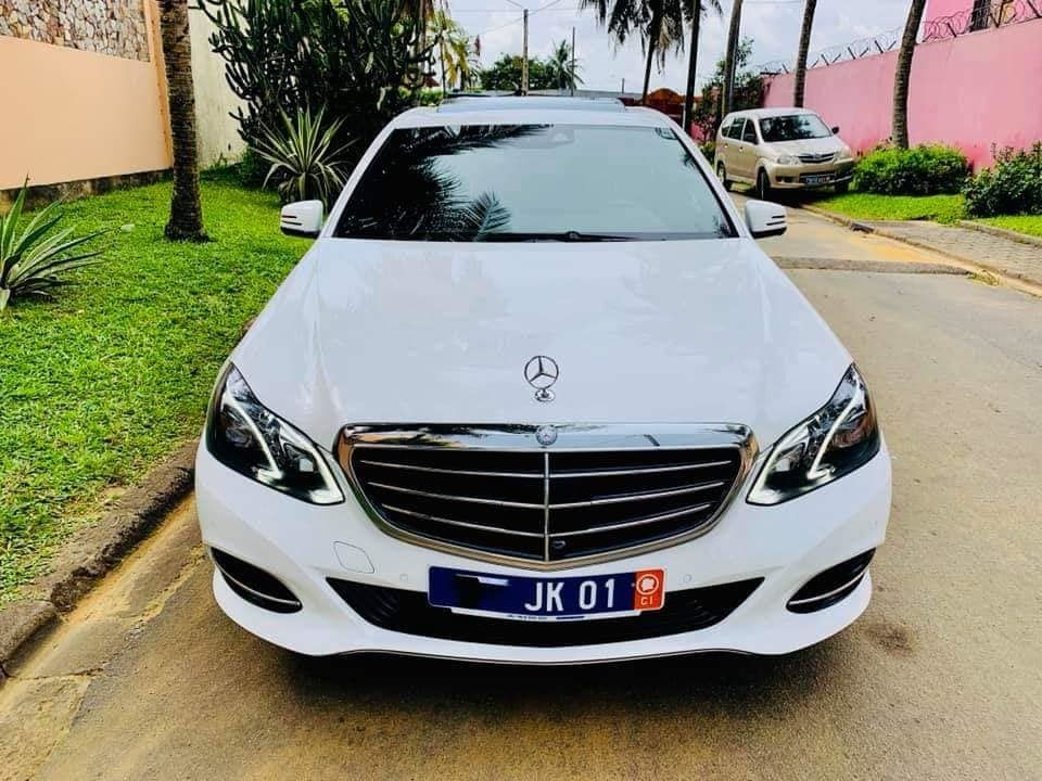 LOCATION MERCEDES C300 SANS CHAUFFEUR