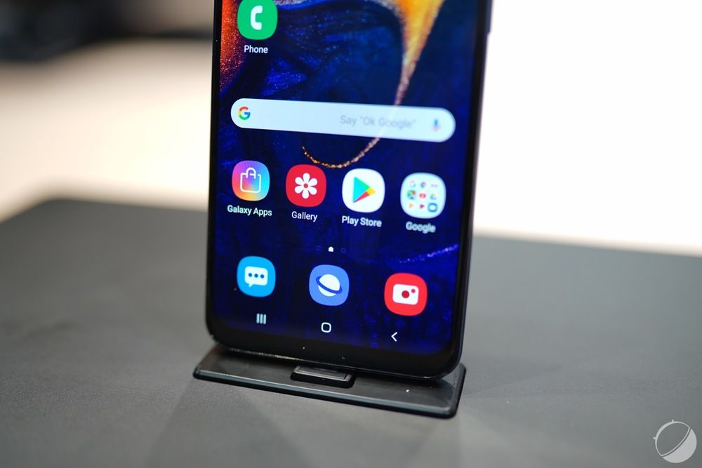 Samsung A30 64gb et 4gb de ram neuf