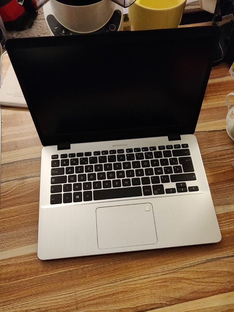 Asus Vivobook X405ua