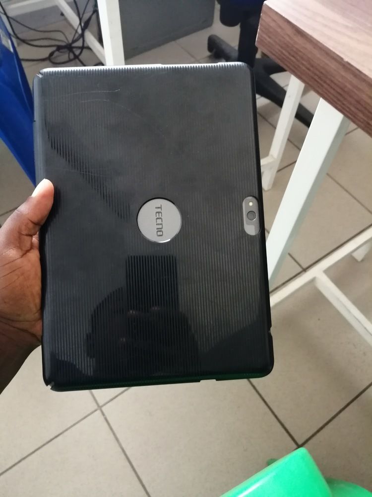 Tecno DroiPad 10 D P904 16 giga rom 2 giga ram Version 7.0