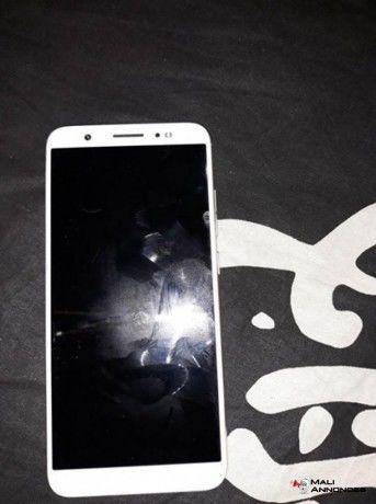 TECNO CAMON CM 4G QUASI NEUF