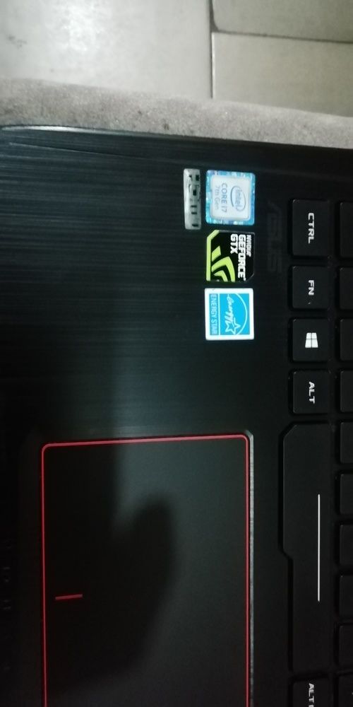 ASUS ROG G553V CORE I7 1TERA 8GB RAM