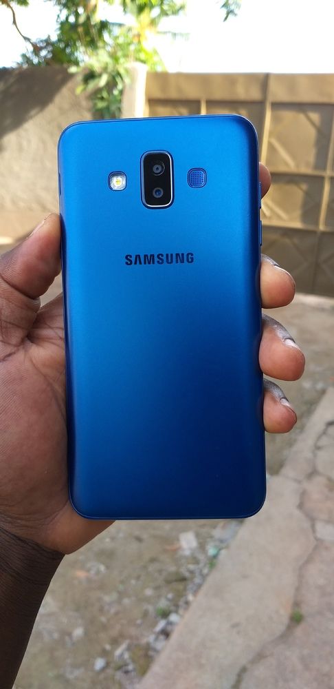 Samsung Galaxy j7 duo bleu
