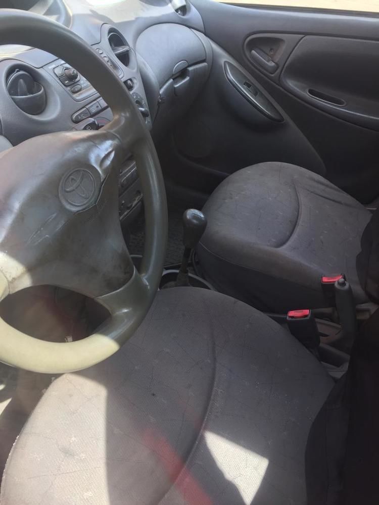 Toyota Yaris taxi HT  prix négociable