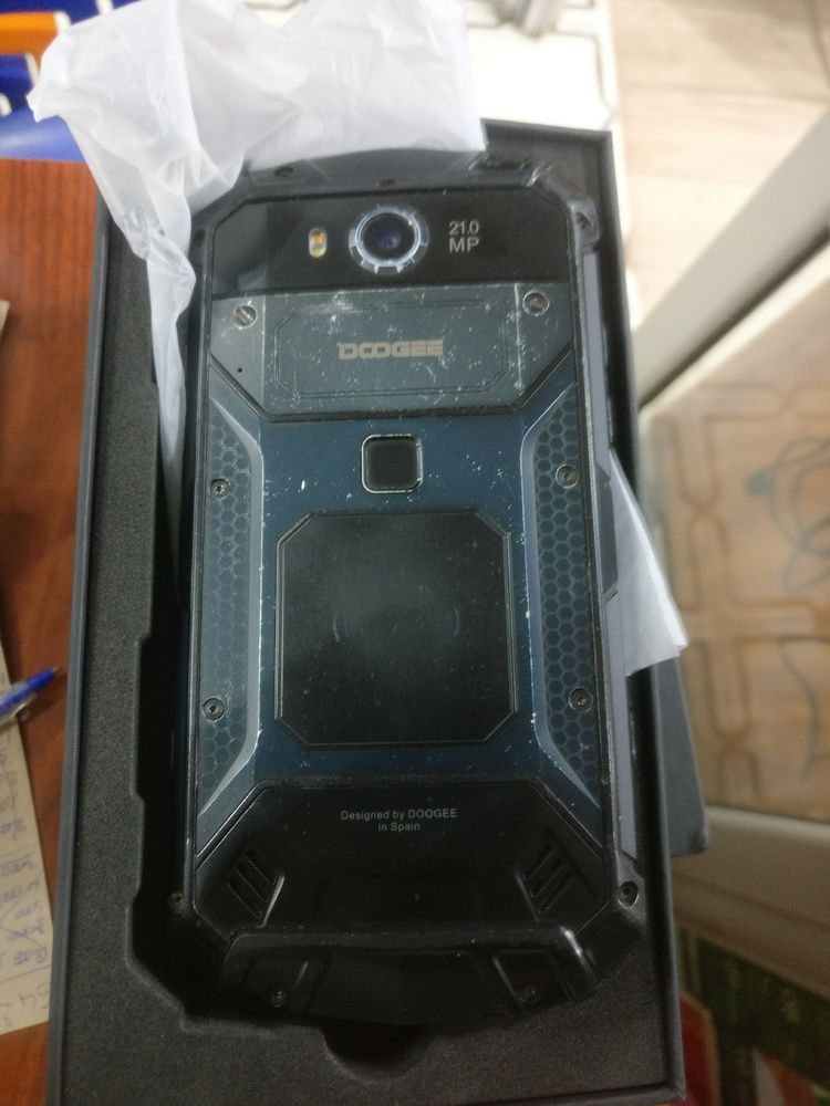 Smartphone doogee s60