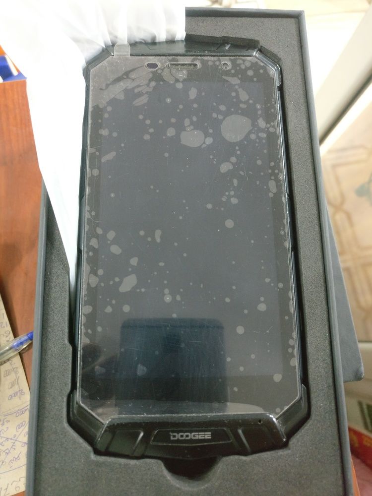 Smartphone doogee s60