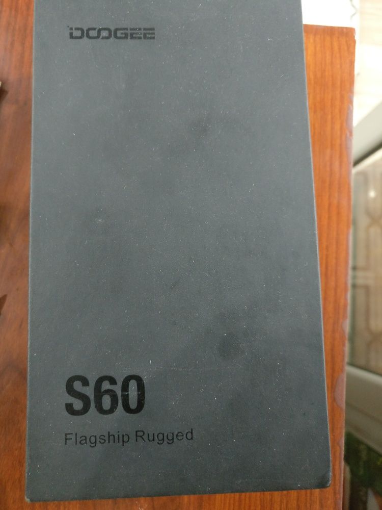 Smartphone doogee s60