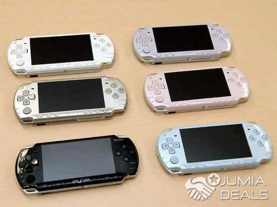 Troc Echange Console PSP fat flashé avec 6 jeux sur