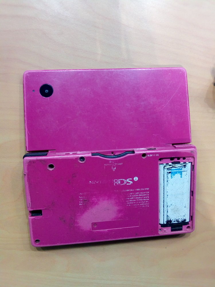 NINTENDO DSi ROSE
