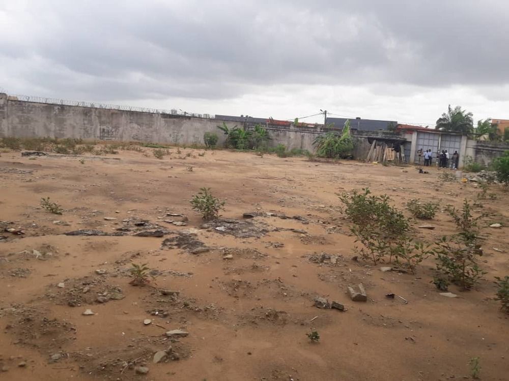 Terrain De 409m2 en Vente À La Riviera Faya Cité Sir Avec Acd