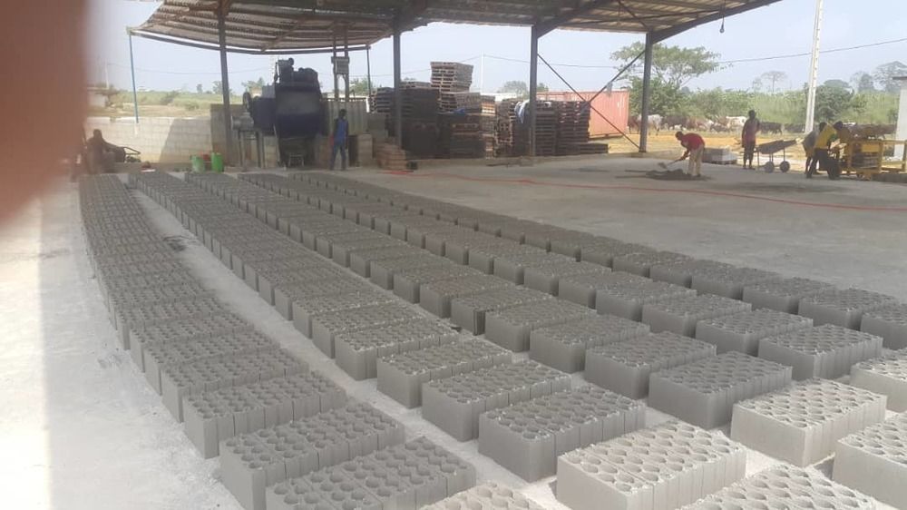 A Vendre  Briques Et Hourdis à  Songon