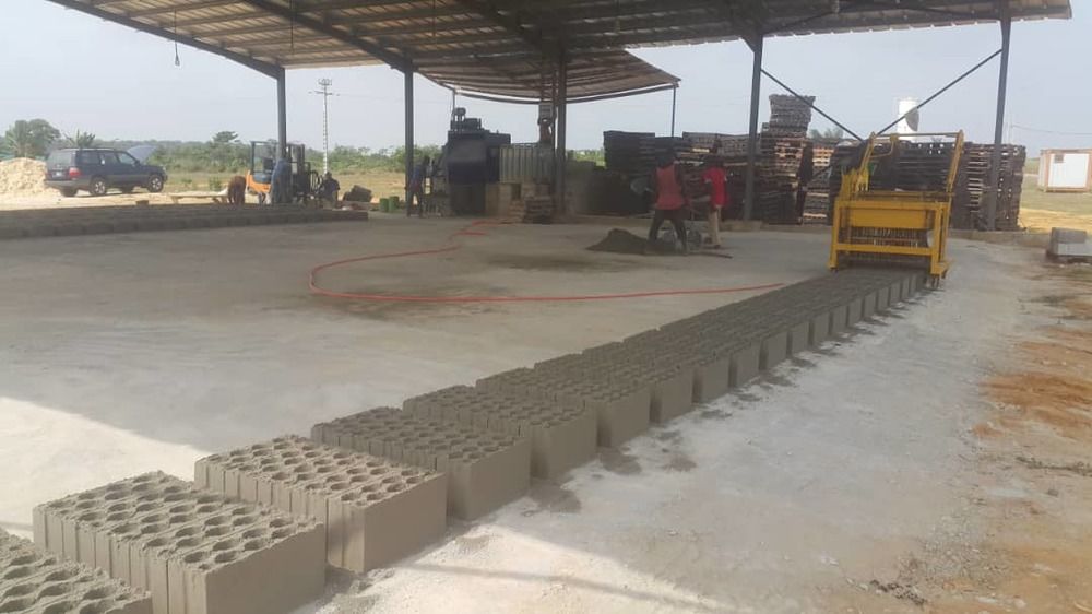 A Vendre  Briques Et Hourdis à  Songon