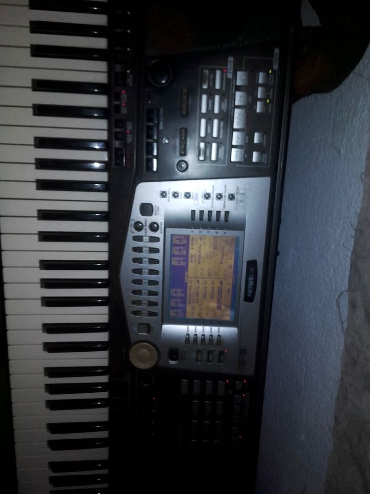 Piano Yamaha PSR 1000