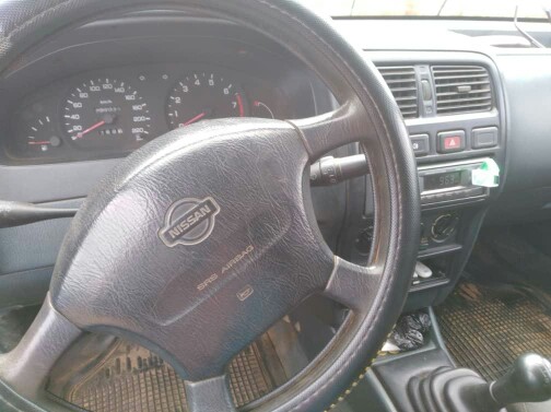 Nissan Almera 2000