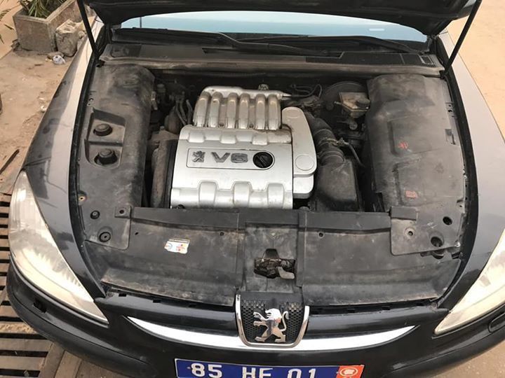 Peugeot 607 Importé Letter He 2005