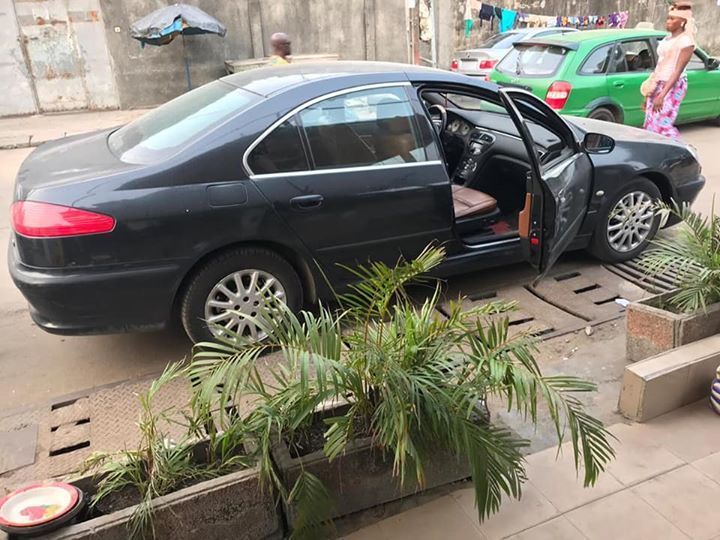 Peugeot 607 Importé Letter He 2005