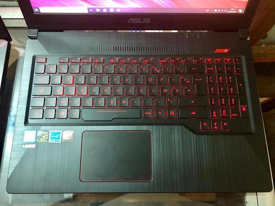 RAM=8GIGA/DISK DUR =1TERA(1000 G)+SSD M2 128GO