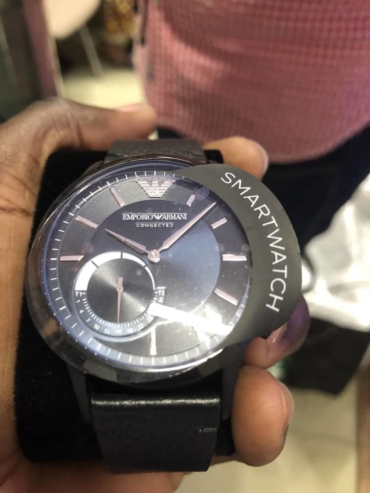 montre Armani hybride connecter