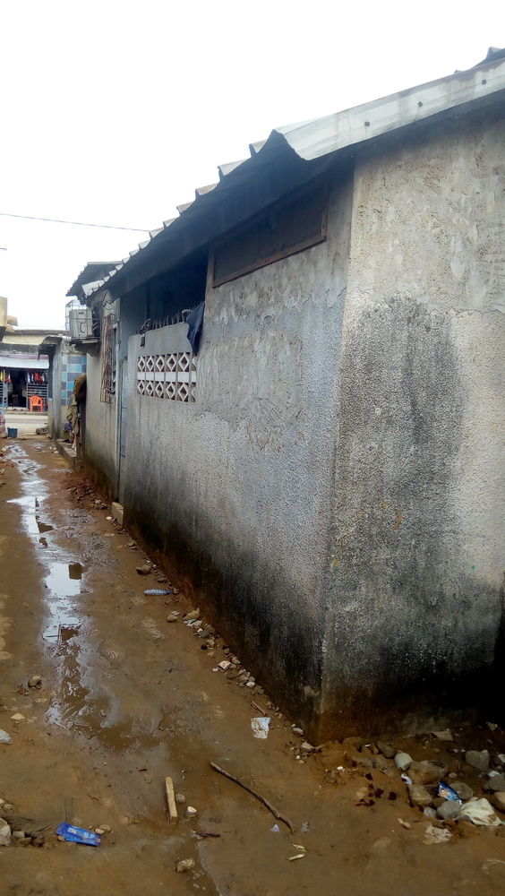 Maison Basse À Vendre De 4 Pièces À Yopougon Sicogi