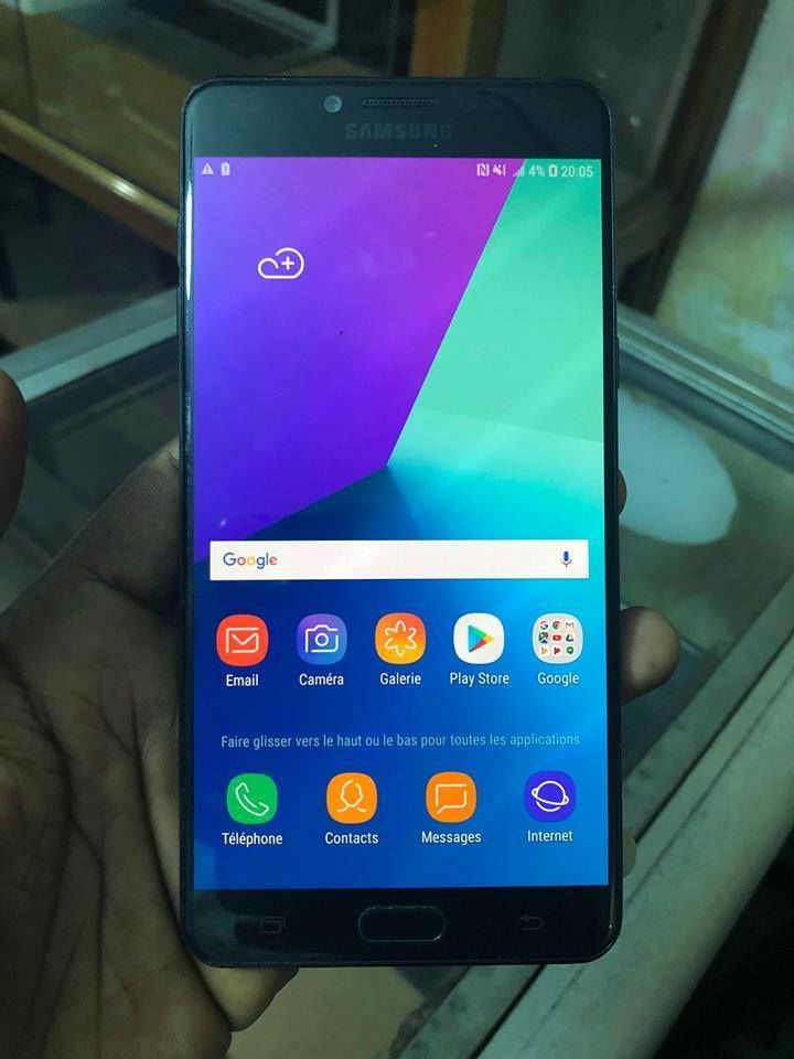 SAMSUNG GALAXY C9 PRO DUOS FRANÇAIS  64GIGA  6’’POUCES