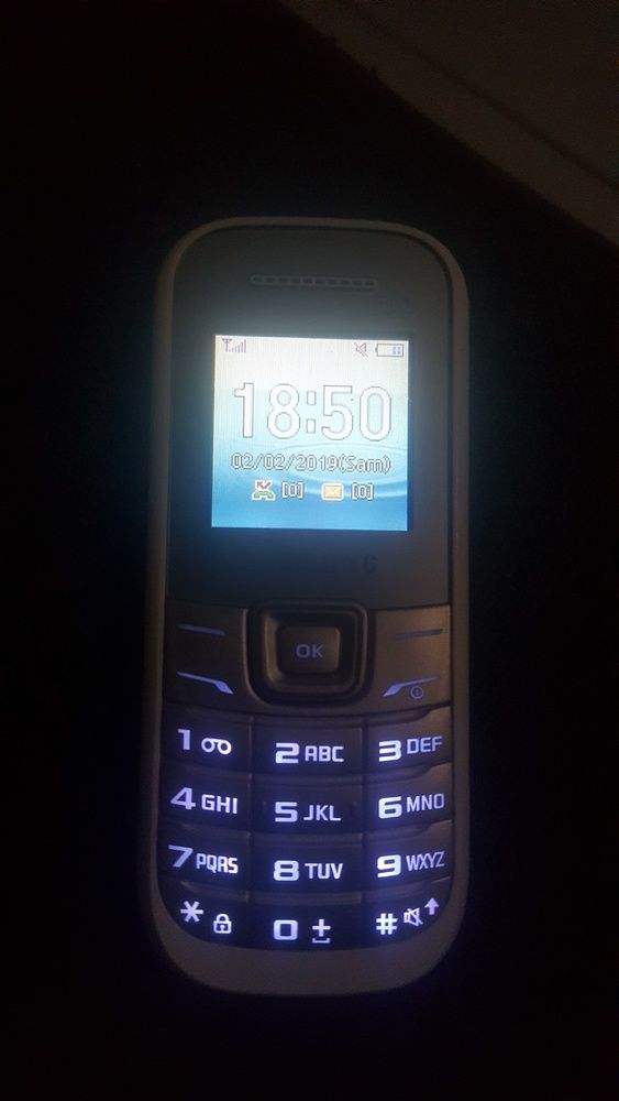 Samsung Gt-E1205Y