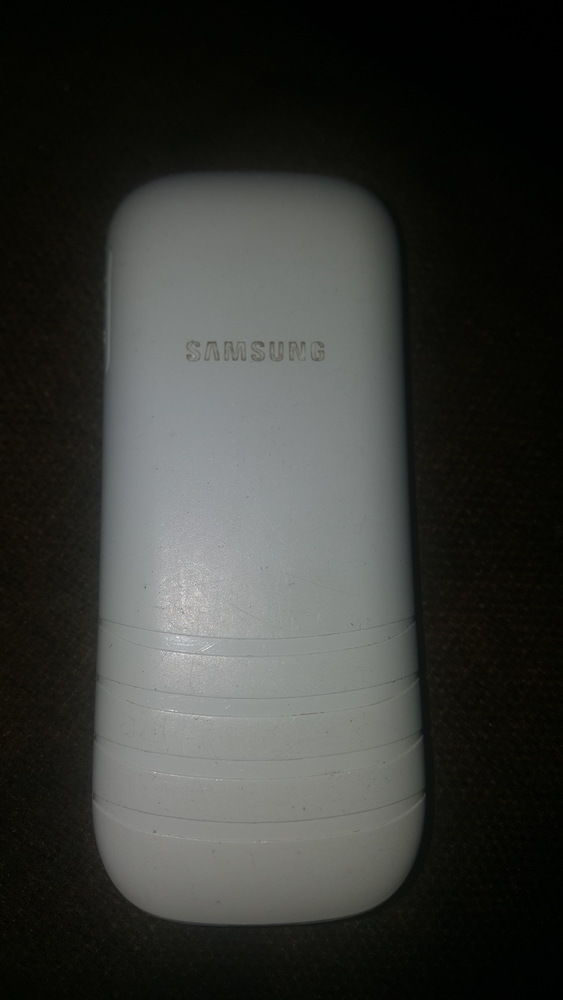 Samsung Gt-E1205Y